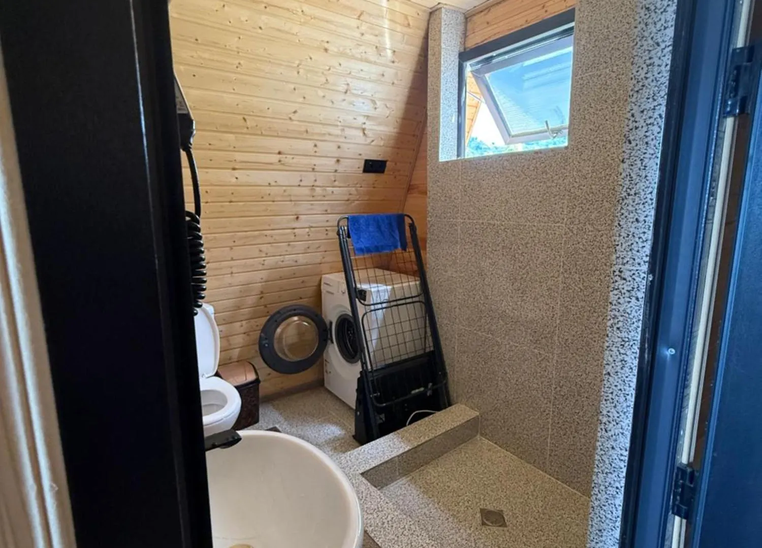 Warm Wave Konuk evi Batum