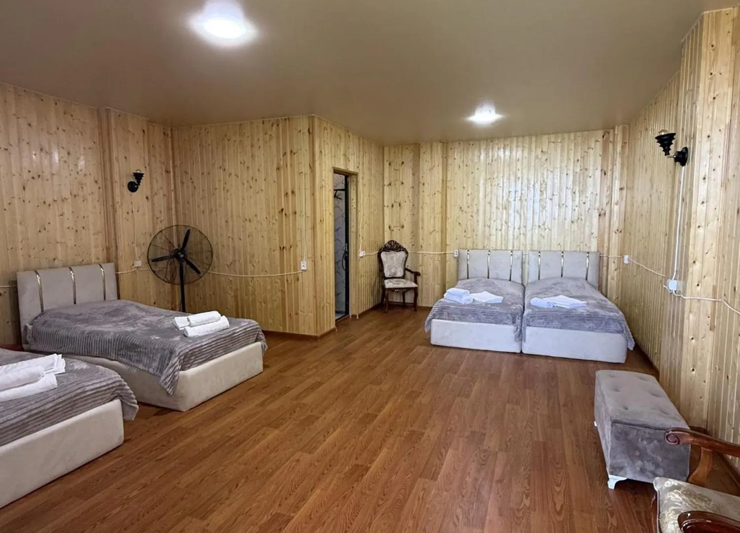 Warm Wave Konuk evi Batum Kır Evi